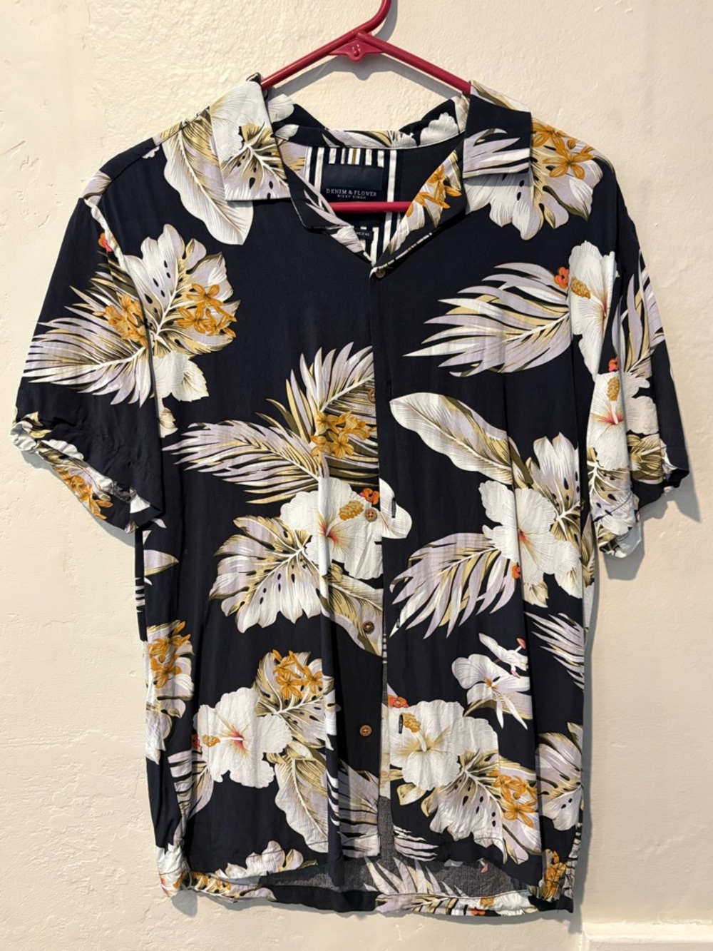 Denim & Flower Black Floral Tropical Short-Sleeve Button-Up